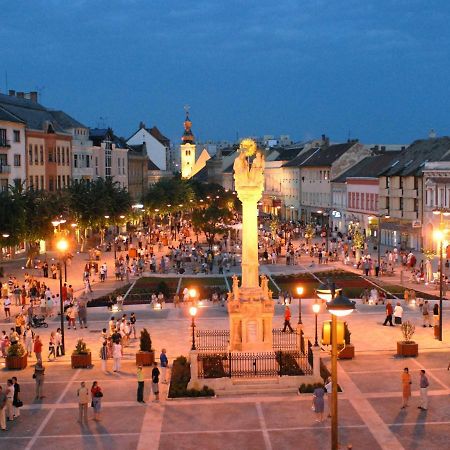 Square 16 Apartman - Absolutely Central Location With Self Check In Szombathely Luaran gambar