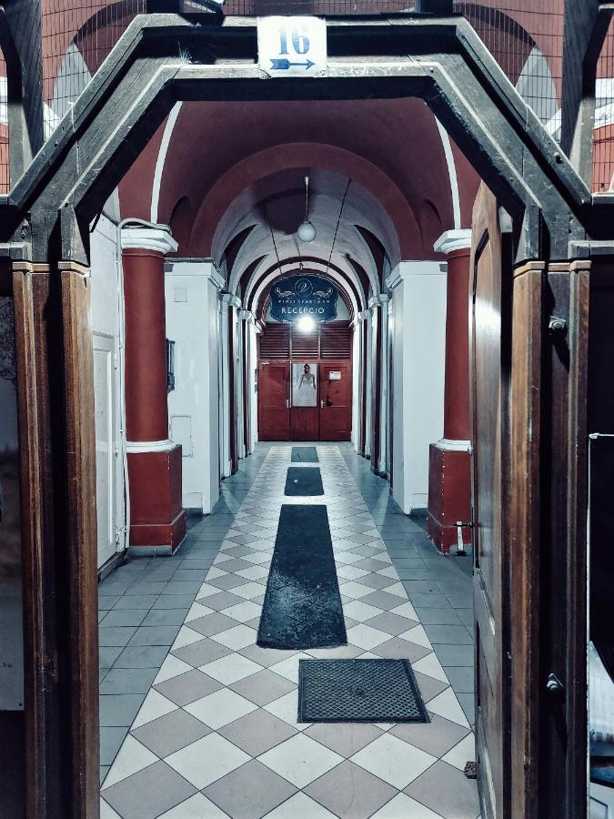 Square 16 Apartman - Absolutely Central Location With Self Check In Szombathely Luaran gambar