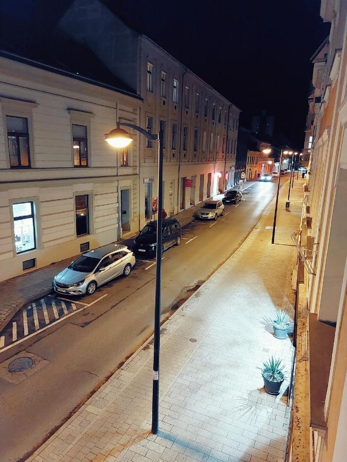 Square 16 Apartman - Absolutely Central Location With Self Check In Szombathely Luaran gambar